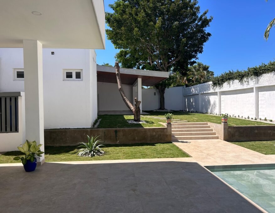 WhatsApp Image 2025-03-06 at 1.09.14 PM